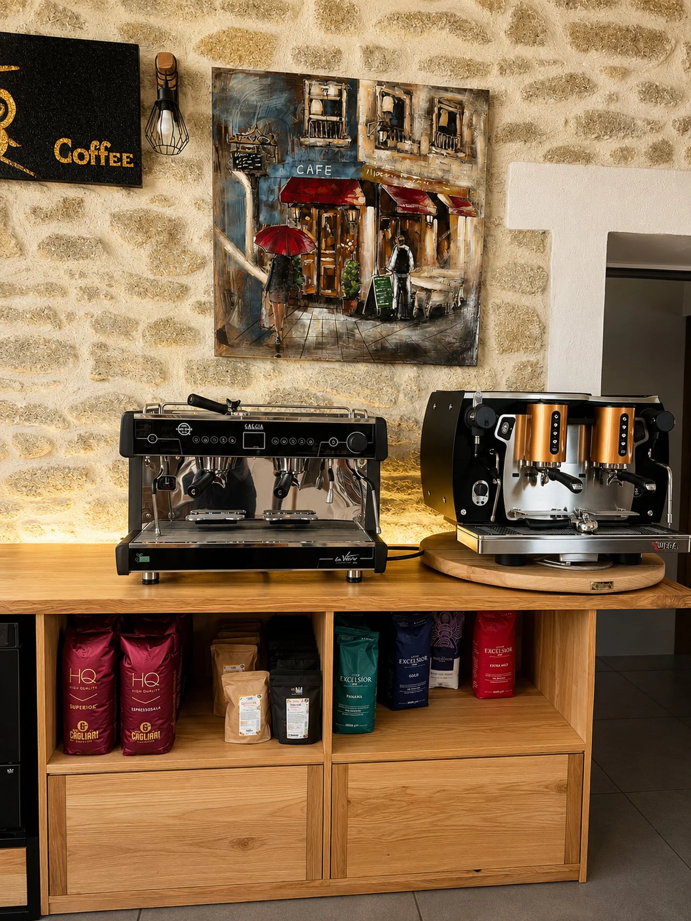Machines à café en vitrine à la boutique L'YstroCafé
